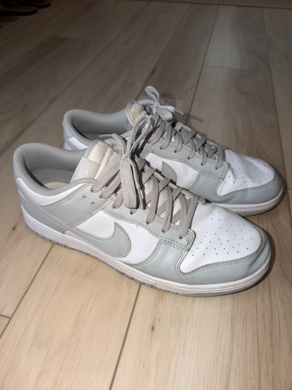 Nike Men's Low-Top Dunk Sneakers - White & Light Gray